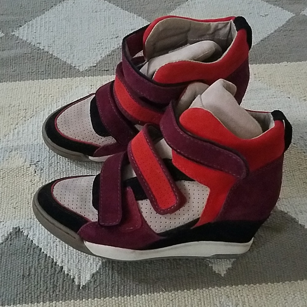 Wedge heel